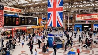 A Walk Through The London Victoria Station London England [upl. by Atenahs]